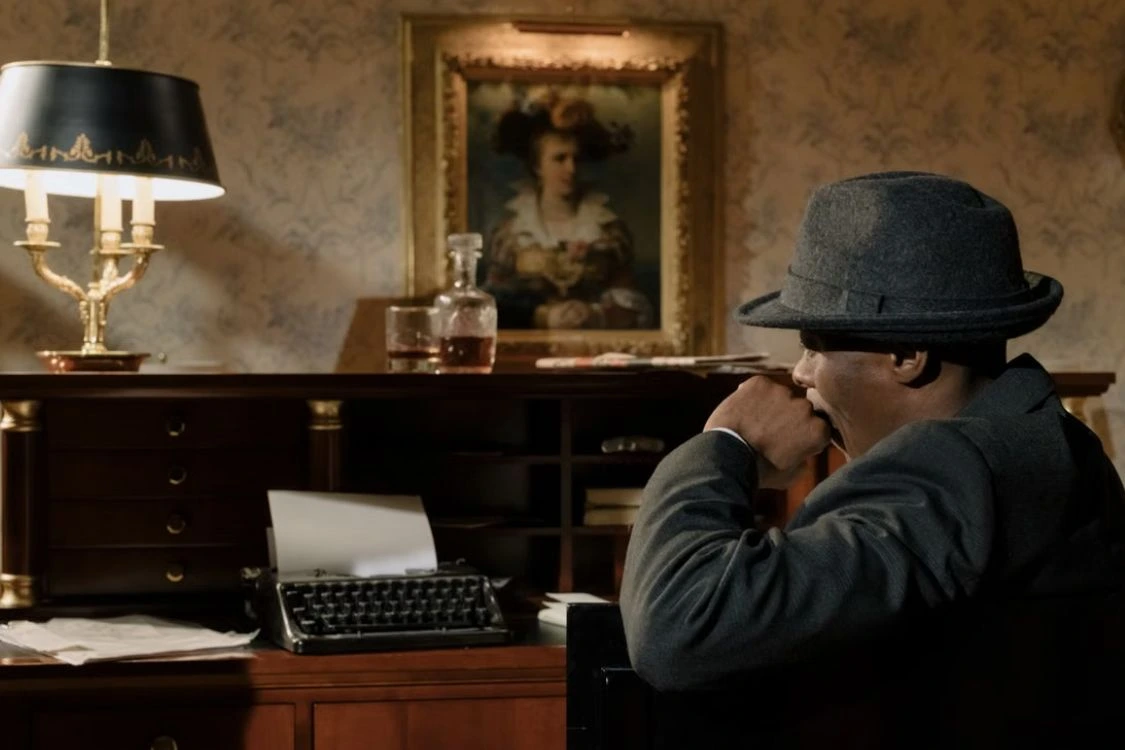 themes in Ethan Ross spy fiction