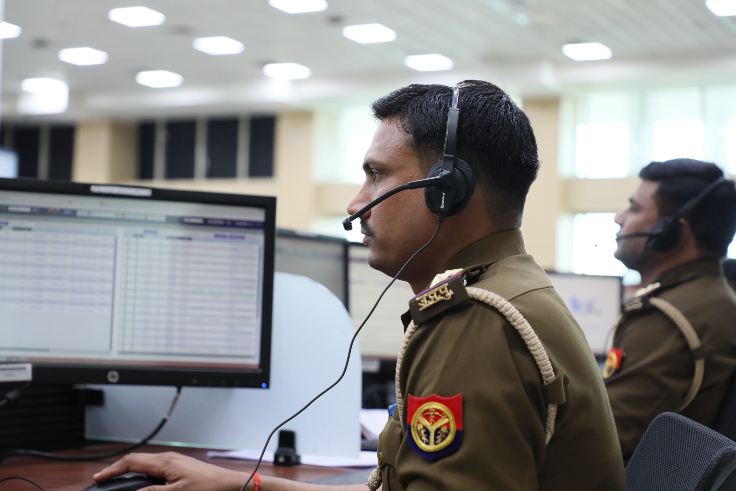 how intelligence agencies operate in real life
